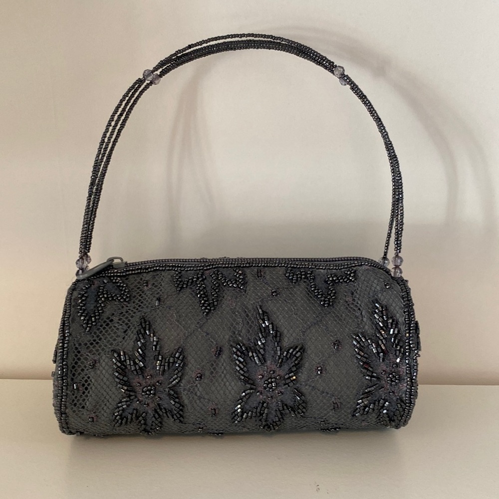 Vintage 90’s grey lace and beaded cylinder hand bag!